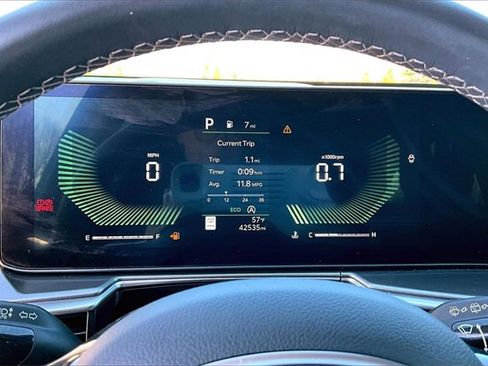 Used 2025 Kia Sorento S image 13