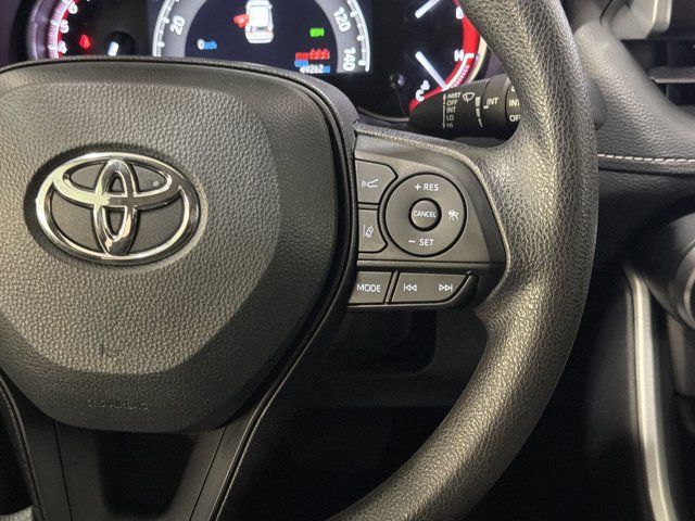 Used 2024 Toyota RAV4 XLE FWD image 30