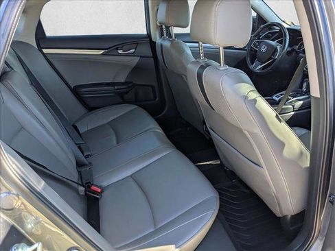 Used 2018 Honda Civic Touring image 19