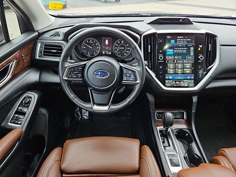 Used 2023 Subaru Ascent Touring image 8