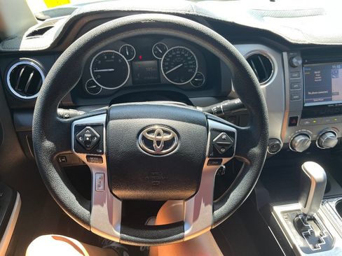 Used 2014 Toyota Tundra SR5 w/ SR5 Upgrade Package AWD/4WD image 19