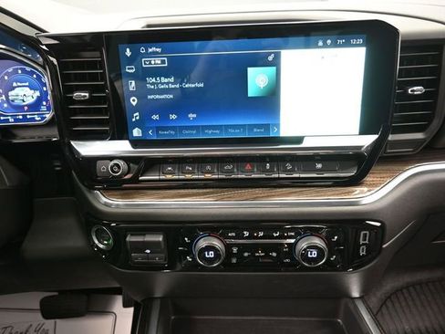 Used 2025 Chevrolet Silverado 1500 RST AWD/4WD image 10