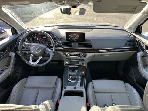 Used 2020 Audi Q5 Prestige image 8