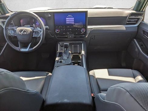 Used 2024 Lexus GX 550 w/ Cold Area Package AWD/4WD image 16