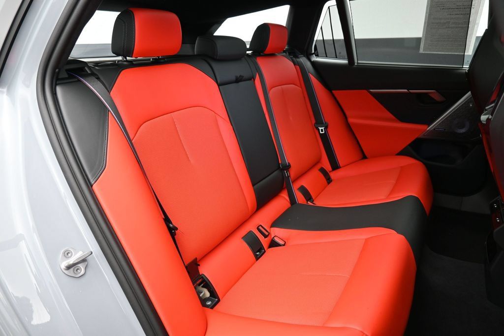 Used 2025 BMW M5 Touring w/ M Driver's Package AWD/4WD image 26