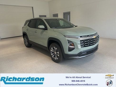 New 2026 Chevrolet Equinox LT w/ Convenience Package II image 1