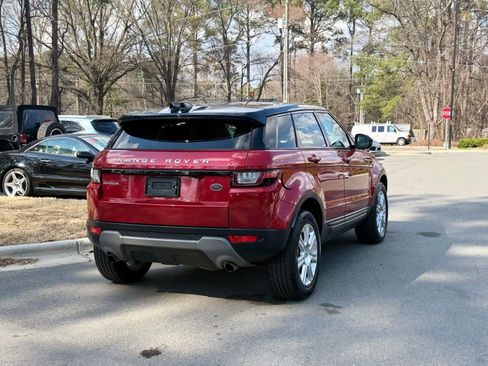 Used 2017 Land Rover Range Rover Evoque SE Premium image 10