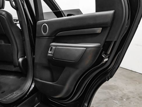 Used 2017 Land Rover Discovery HSE Luxury image 40