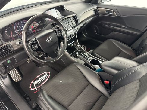 Used 2017 Honda Accord Sport image 19