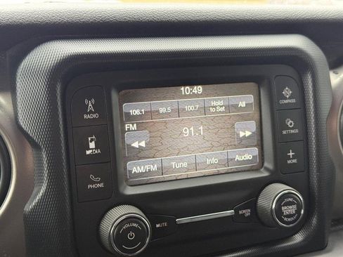 Used 2018 Jeep Wrangler Unlimited Sport image 23