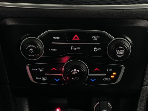 Used 2018 Dodge Charger R/T w/ Plus Group image 23