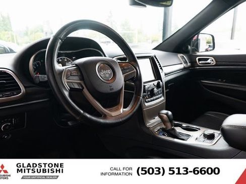 Used 2017 Jeep Grand Cherokee Limited w/ Luxury Group II AWD/4WD image 23