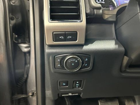 Used 2022 Ford F350 Platinum AWD/4WD image 12