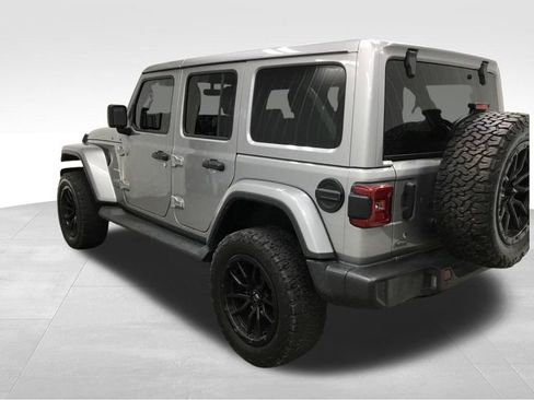 Used 2020 Jeep Wrangler Unlimited Sahara AWD/4WD image 32
