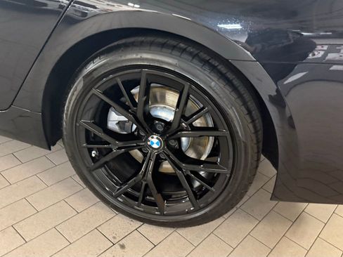 Used 2022 BMW 530i xDrive w/ M Sport Package image 15