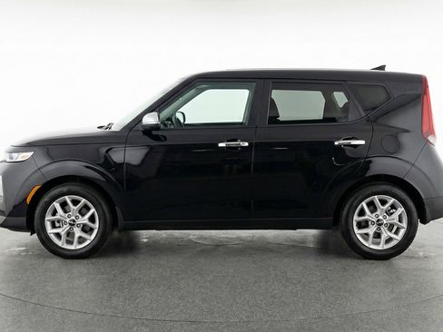Used 2025 Kia Soul LX w/ LX Technology Package image 5