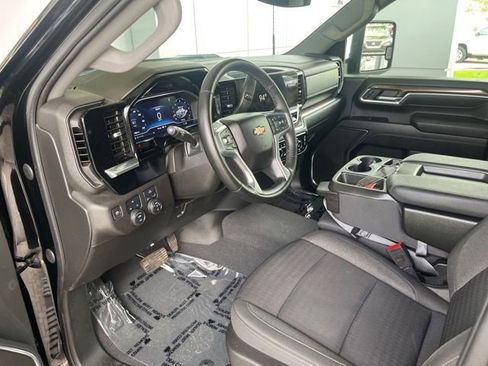 Used 2024 Chevrolet Silverado 2500 LT AWD/4WD image 23