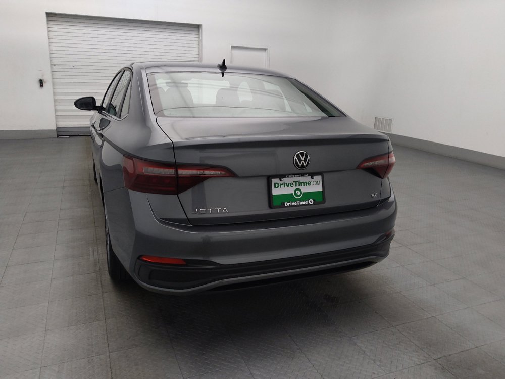 Used 2024 Volkswagen Jetta SE FWD image 6