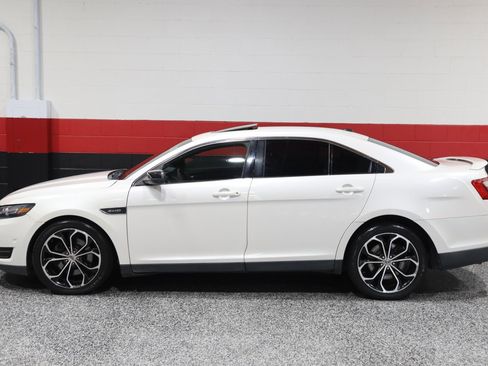 Used 2013 Ford Taurus SHO image 23