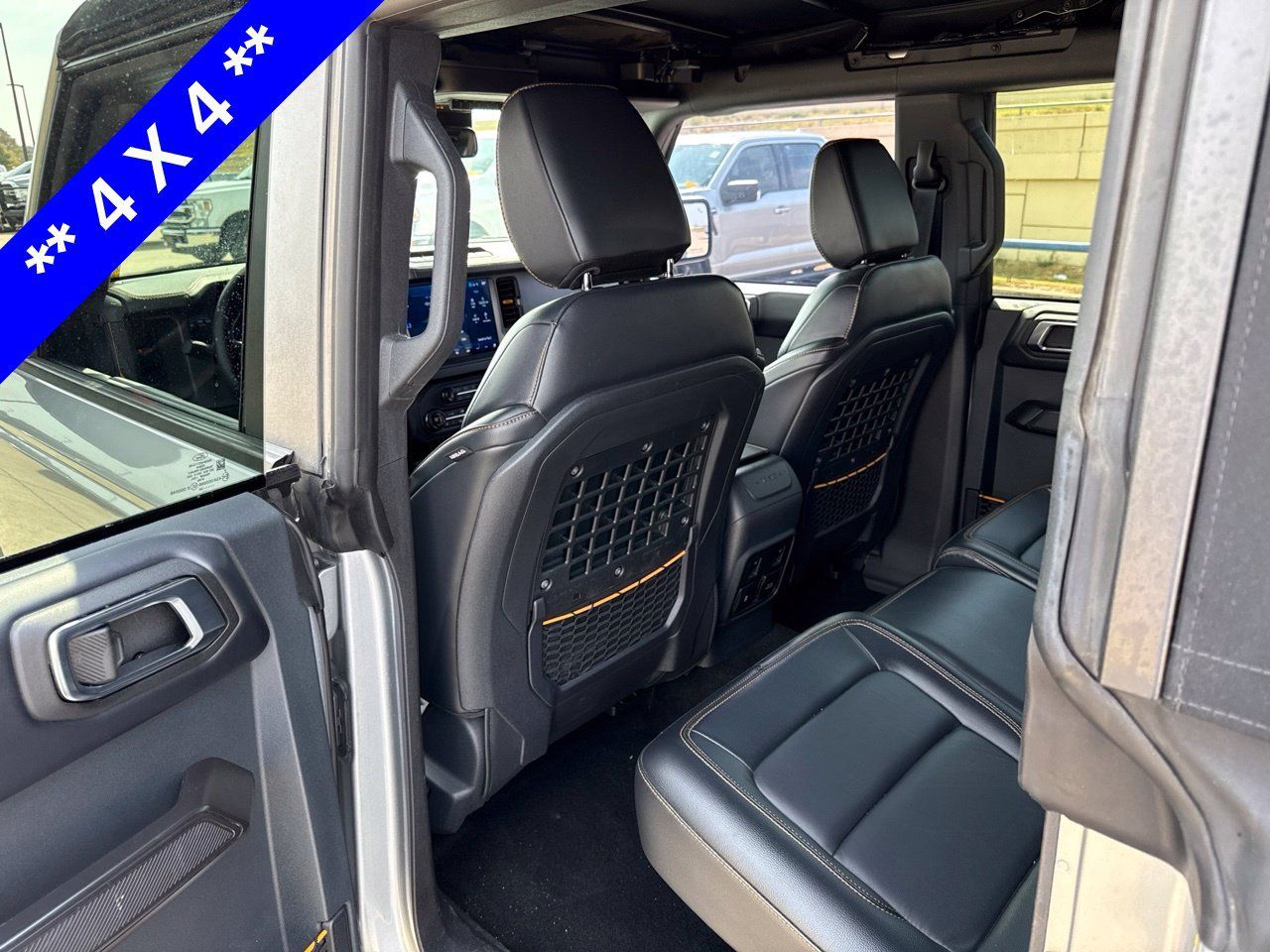 Used 2024 Ford Bronco Badlands AWD/4WD image 7