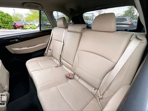 Used 2018 Subaru Outback 2.5i Limited AWD/4WD image 29