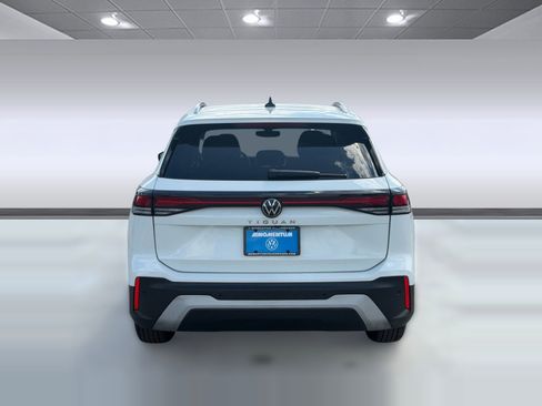 New 2025 Volkswagen Tiguan S FWD image 10