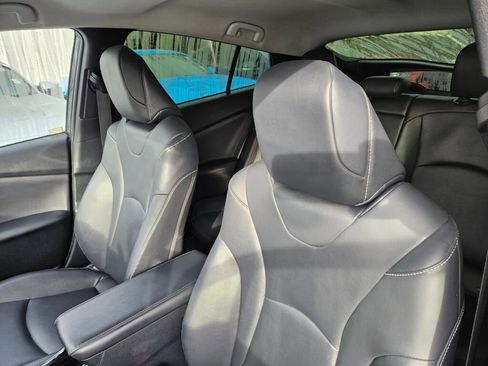 Used 2021 Toyota Prius Prime XLE image 22