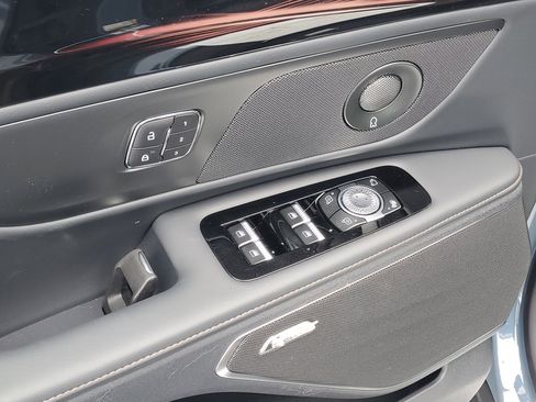 New 2026 Lincoln Nautilus Reserve w/ Jet Appearance Package image 9