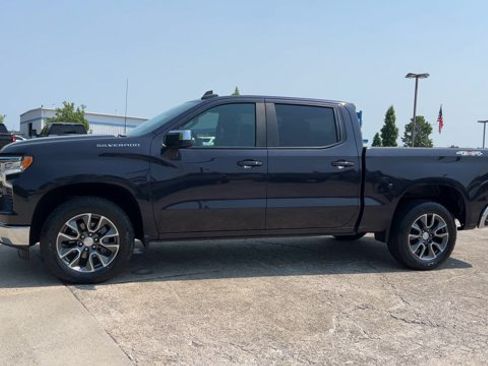Used 2023 Chevrolet Silverado 1500 LT AWD/4WD image 5