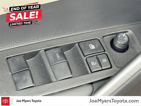 New 2026 Toyota Corolla Cross L image 18