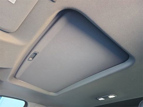 Certified 2022 GMC Sierra 1500 Elevation w/ Elevation Premium Package image 19