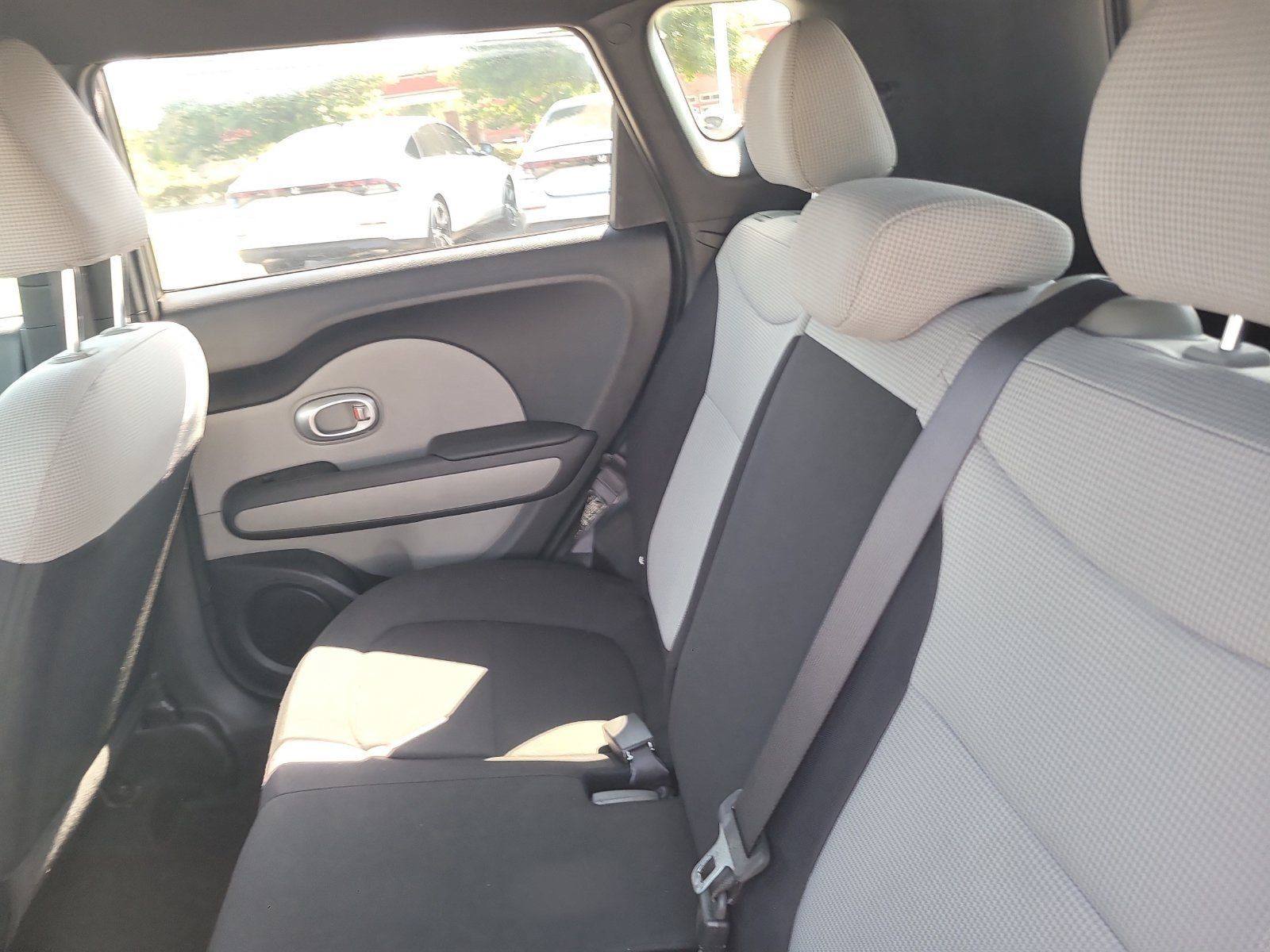 Used 2015 Kia Soul FWD image 22