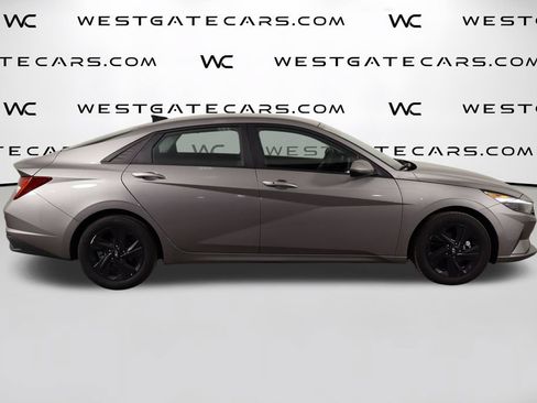 Used 2022 Hyundai Elantra Blue FWD image 45