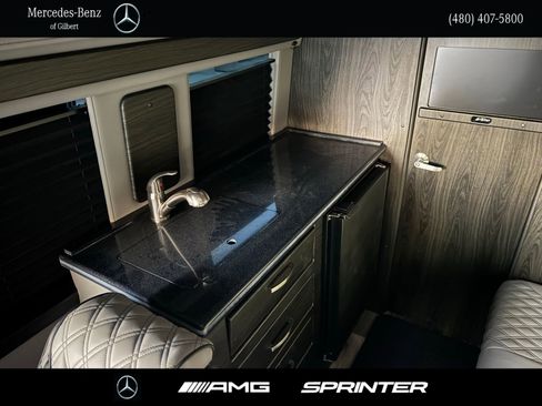 Used 2024 Mercedes-Benz Sprinter 3500 image 33
