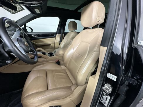 Used 2019 Porsche Cayenne image 15