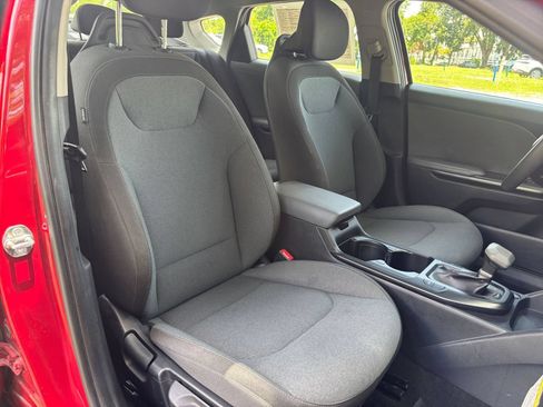 Used 2025 Kia K4 FWD image 38