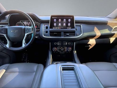 Used 2021 Chevrolet Tahoe Z71 w/ Z71 Off-Road Package image 16