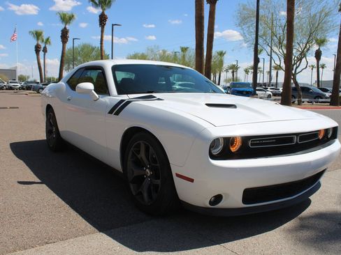 Used 2018 Dodge Challenger SXT Plus RWD image 8