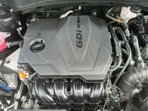Certified 2025 Kia Sportage SX FWD image 12