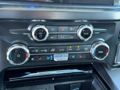 New 2026 Ford F250 Lariat w/ Lariat Premium Package AWD/4WD image 18