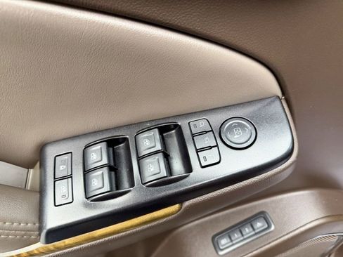 Used 2017 GMC Yukon XL Denali w/ Open Road Package AWD/4WD image 30