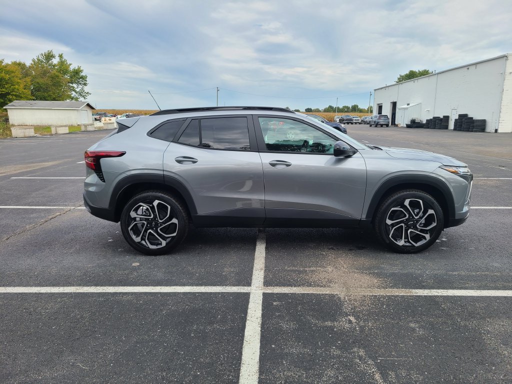 New 2026 Chevrolet Trax RS w/ Driver Confidence Package FWD image 8