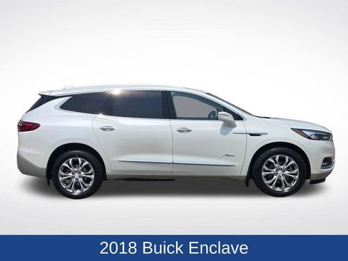 Used 2018 Buick Enclave Avenir AWD/4WD image 2