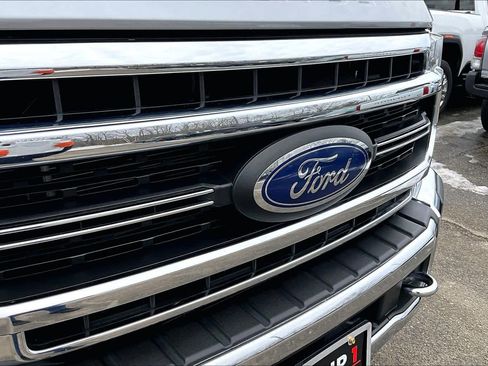 Used 2021 Ford F250 Lariat w/ Chrome Package image 27