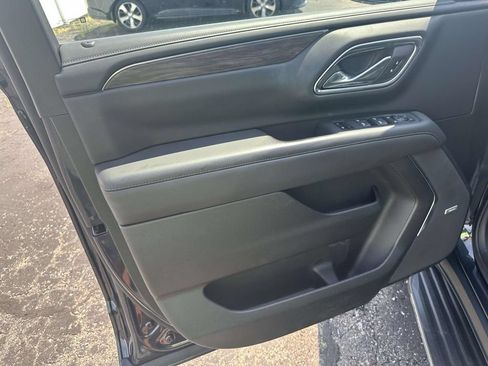 Used 2023 Chevrolet Tahoe LT w/ LT Signature Package AWD/4WD image 18