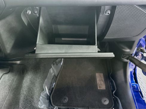 Used 2019 Jeep Wrangler Unlimited Sahara AWD/4WD image 32