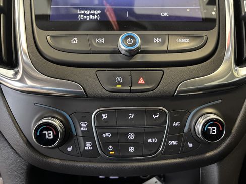 Used 2024 Chevrolet Equinox LT image 11