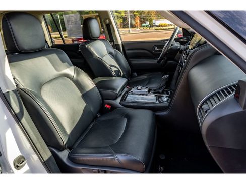 Used 2024 INFINITI QX80 Luxe image 19