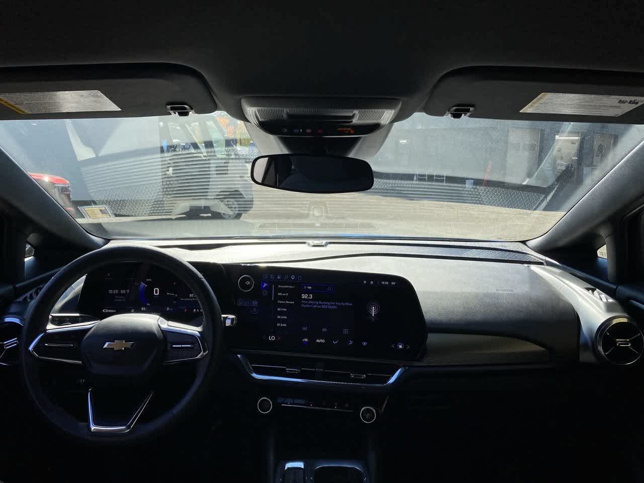 Used 2026 Chevrolet Equinox EV LT FWD image 12