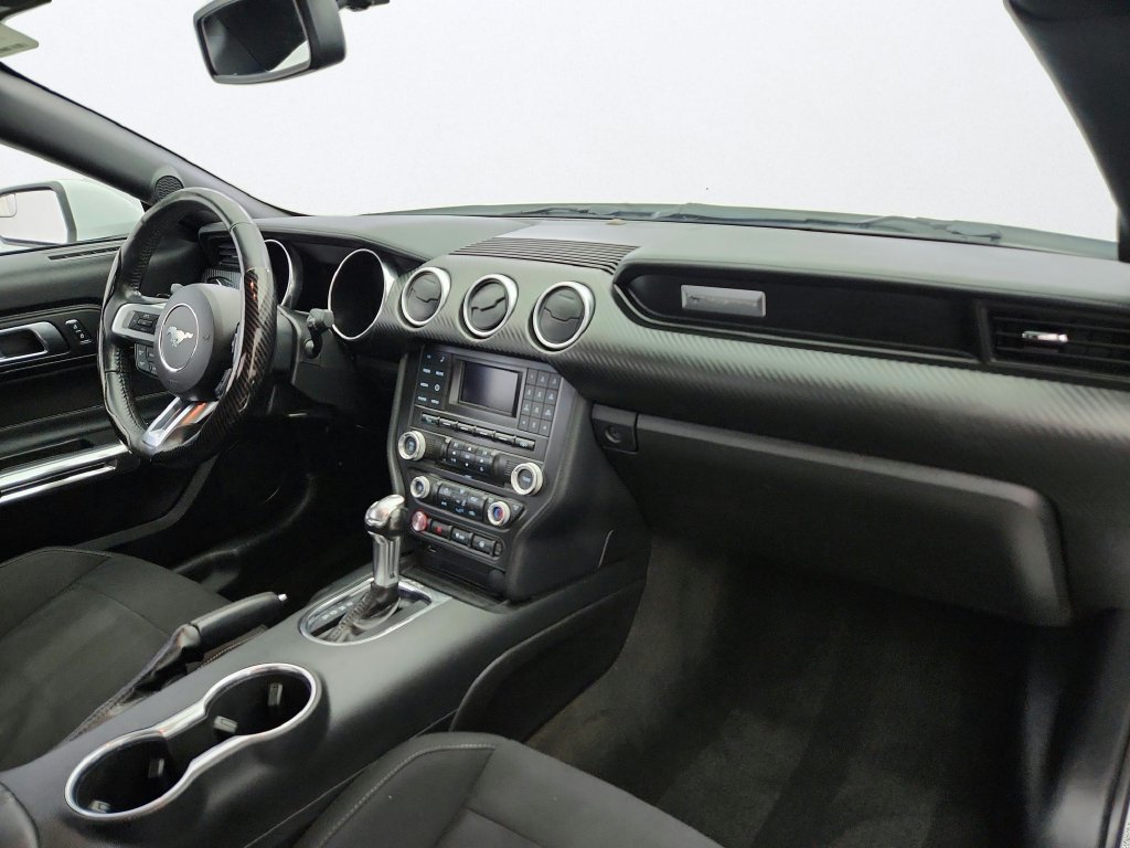 Used 2018 Ford Mustang Coupe RWD image 23